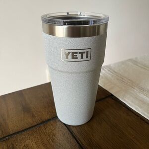 EUC YETI 16oz stackable pint in Grey Stone
